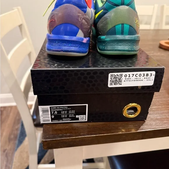 Kobe VIII Protro men’s 7.5 - Picture 2 of 7